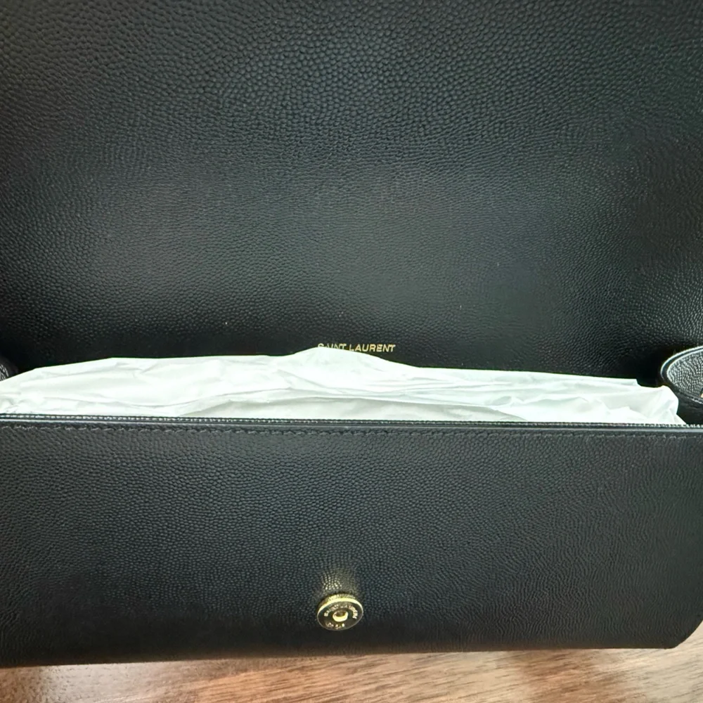 YSL KATE CLUTCH IN GRAIN DE POUDRE LEATHER - Picture 5 of 8